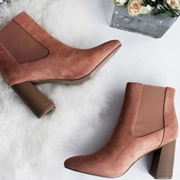 NWT NIB Dusty Pink Chunky Heel Booties - Picture 1 of 5